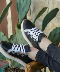 Lucchese-inc Saddle Shoe :: Black + Silver